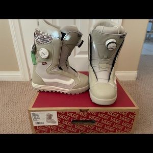 Vans Woman’s Encore Pro Snowboard Boots